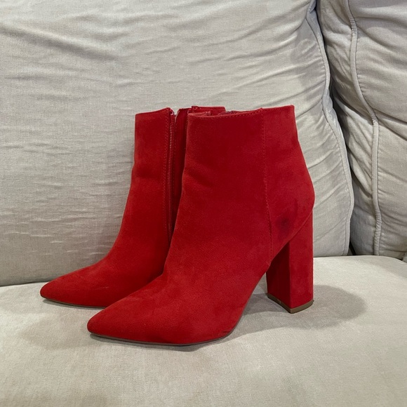 Bold Red Stiletto Heeled Boots - Picture 3 of 7
